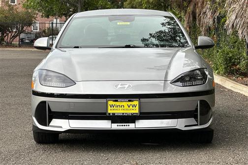 2025 Hyundai IONIQ 6 SE