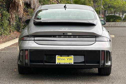 2025 Hyundai IONIQ 6 SE