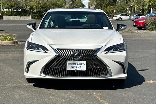 2021 Lexus ES 300h Base