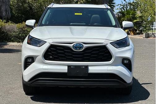 2023 Toyota Highlander Hybrid XLE