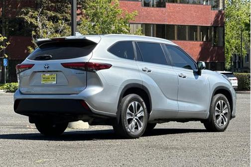 2023 Toyota Highlander Hybrid XLE