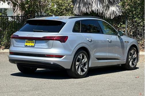 2022 Audi e-tron Premium