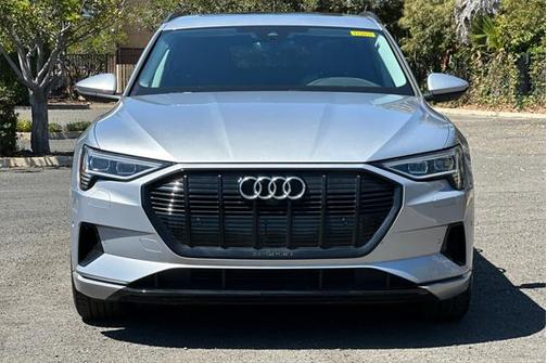 2022 Audi e-tron Premium