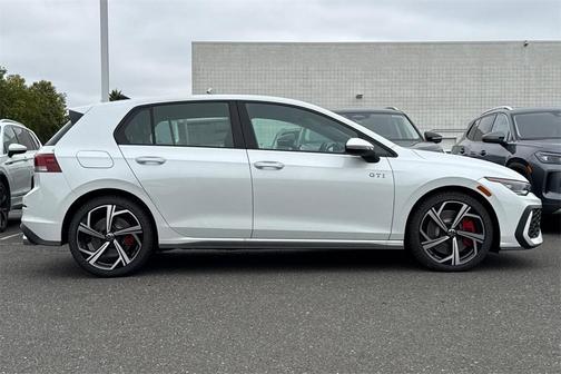 2025 Volkswagen Golf GTI 2.0T SE DSG