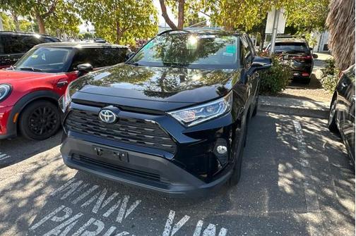 2019 Toyota RAV4 Hybrid XLE
