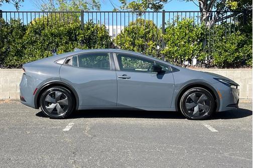 2023 Toyota Prius LE