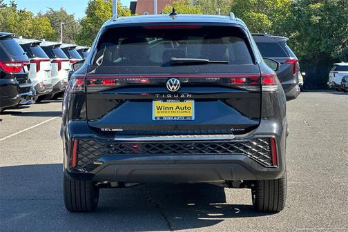 2026 Volkswagen Tiguan SE R-Line