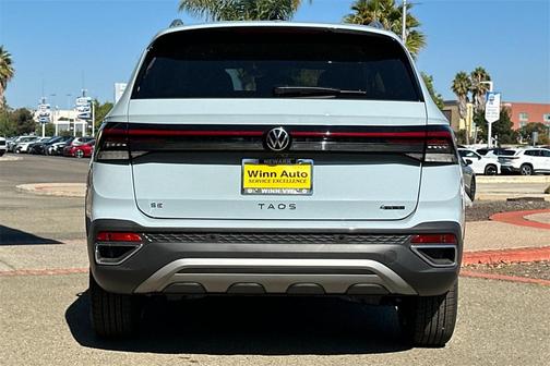 2025 Volkswagen Taos 1.5T SE