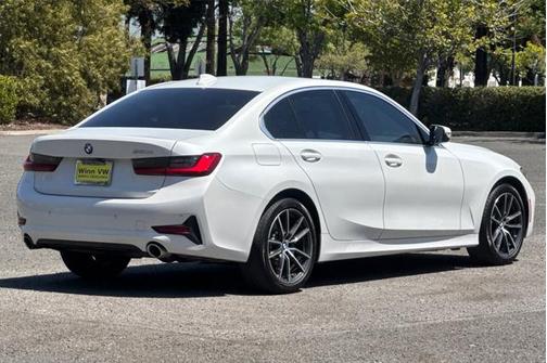 2019 BMW 330 330i
