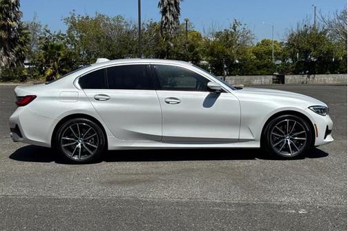2019 BMW 330 330i