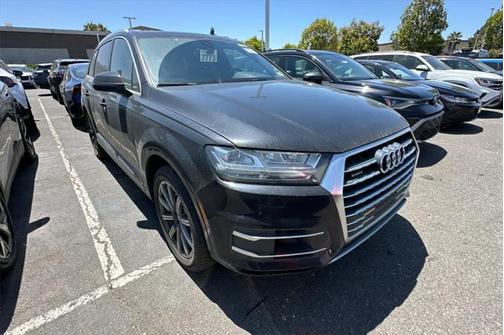 2017 Audi Q7 3.0T Premium