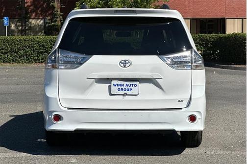 2016 Toyota Sienna SE