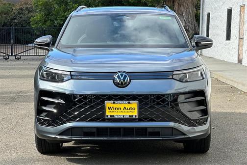 2025 Volkswagen Tiguan 2.0T SE R-Line Black