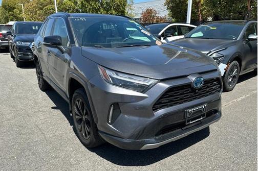 2022 Toyota RAV4 Hybrid SE
