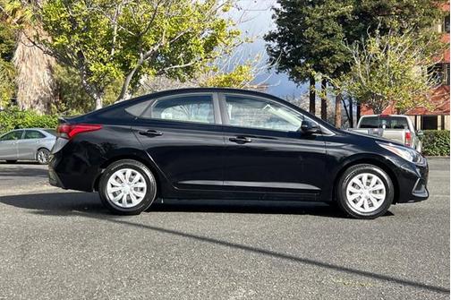 2020 Hyundai Accent SE