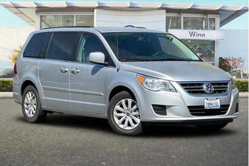2012 Volkswagen Routan SE