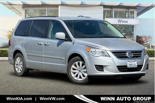 2012 Volkswagen Routan SE