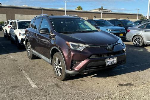 2018 Toyota RAV4 LE