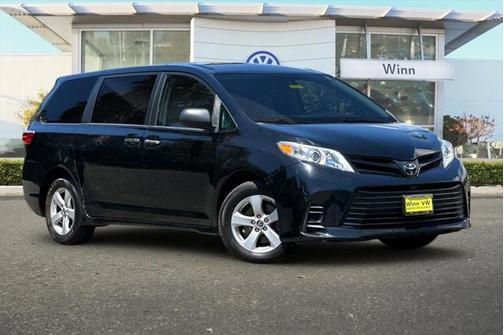 2019 Toyota Sienna SE