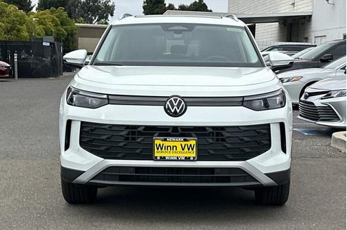 2025 Volkswagen Tiguan 2.0T SE 4MOTION