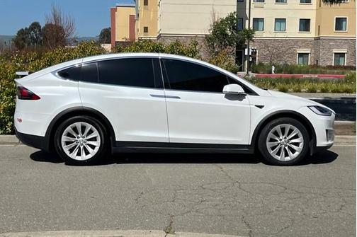 2020 Tesla Model X Long Range Dual Motor All-Wheel Drive