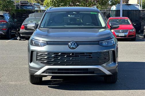 2025 Volkswagen Tiguan 2.0T SE 4MOTION
