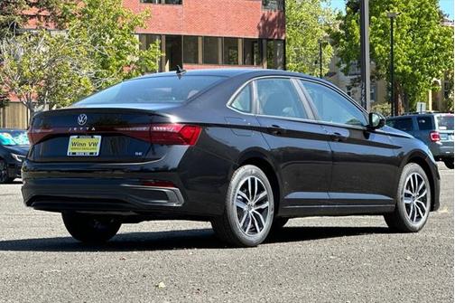 2025 Volkswagen Jetta 1.5T SE