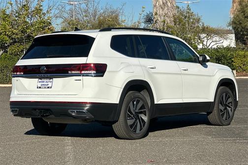 2025 Volkswagen Atlas 2.0T SE w/Technology 4MOTION