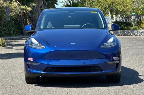 2023 Tesla Model Y Long Range Dual Motor All-Wheel Drive