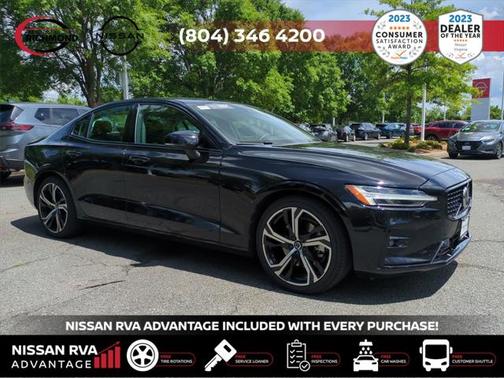 2024 Volvo S60 B5 Plus Dark Theme