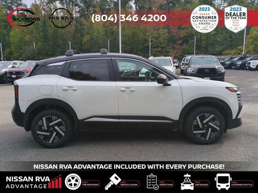 Aspen White Tricoat/Super Black 2026 Nissan Kicks SV