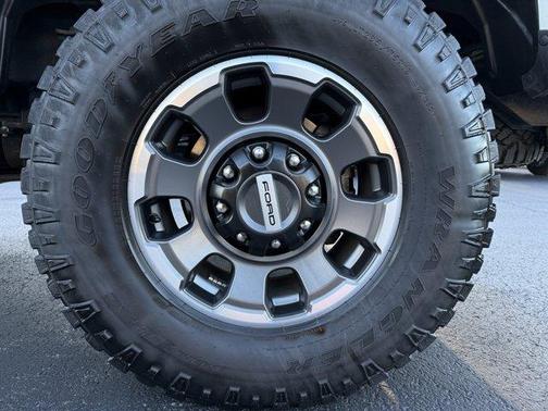 White 2024 Ford F-350 Platinum