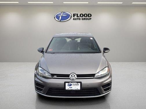 2017 Volkswagen Golf R 4-Door