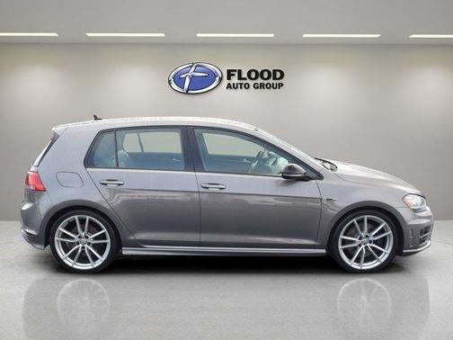 2017 Volkswagen Golf R 4-Door