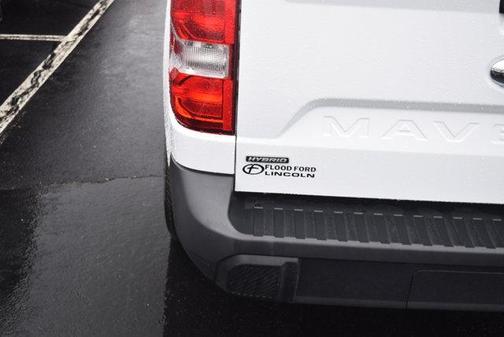 White 2024 Ford Maverick XLT