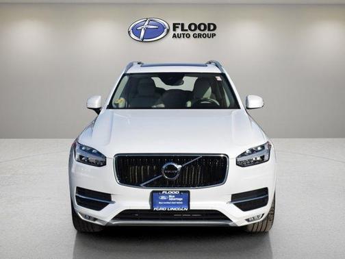 2019 Volvo XC90 T6 Momentum