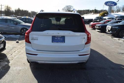 2019 Volvo XC90 T6 Momentum