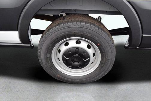 Oxford White 2026 Ford Transit-250 148 WB Medium Roof Cargo