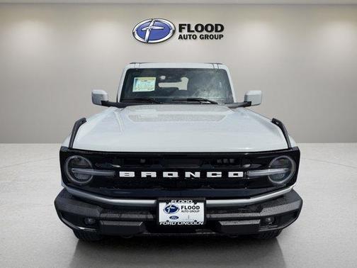Avalanche Gray 2026 Ford Bronco Outer Banks