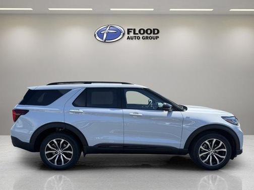 Space White Metallic 2026 Ford Explorer ST-Line