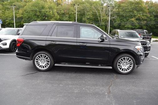 Black 2023 Ford Expedition Limited