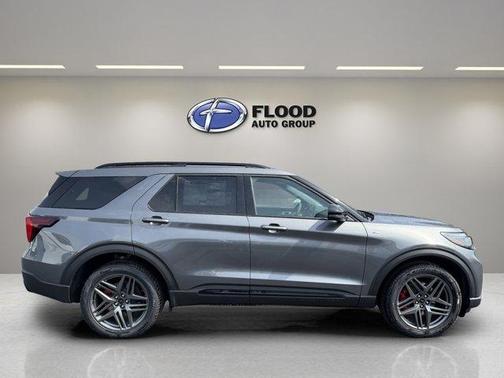 Carbonized Gray Metallic 2026 Ford Explorer ST-Line