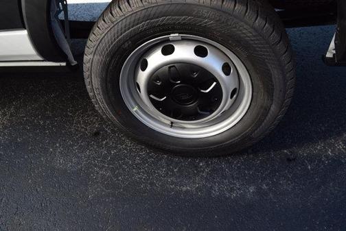 2025 Ford Transit-250 148 WB Medium Roof Cargo