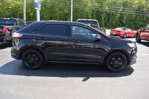2021 Ford Edge ST