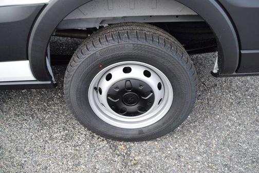 2026 Ford Transit-250 148 WB Medium Roof Cargo