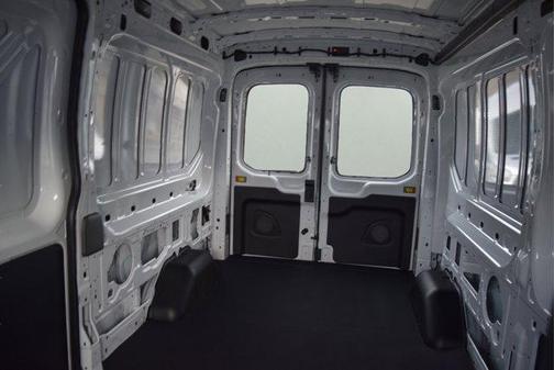 2026 Ford Transit-250 148 WB Medium Roof Cargo