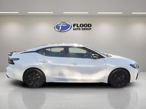 2021 Nissan Maxima SR