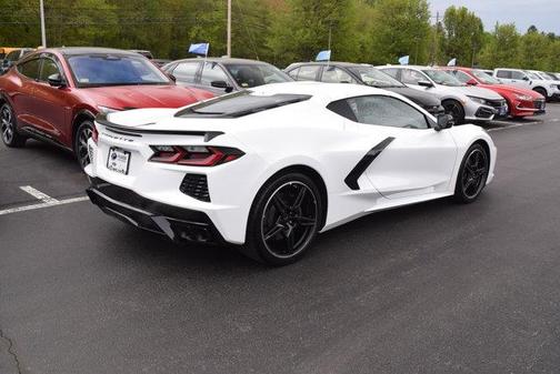 Arctic White 2024 Chevrolet Corvette Stingray w/2LT