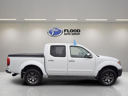 Glacier White 2017 Nissan Frontier SL