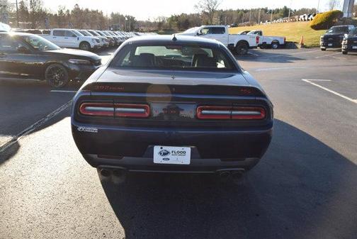2016 Dodge Challenger 392 Hemi Scat Pack Shaker